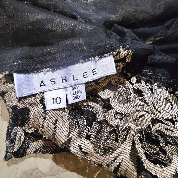 Elegant Black Lace Top Jumpsuit with Wide Long Flowy Legs - Picture 5 of 7